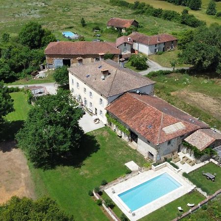 Les Picardies Lesterps エクステリア 写真