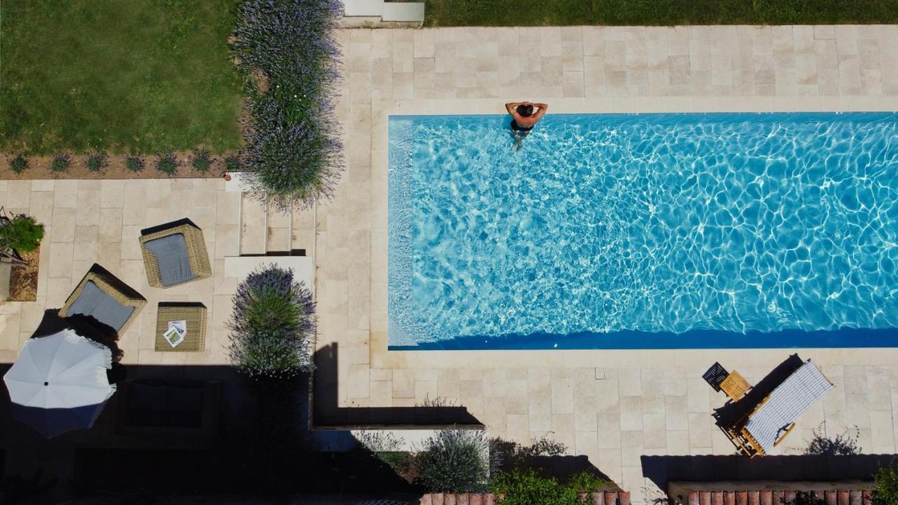 Les Picardies Lesterps エクステリア 写真